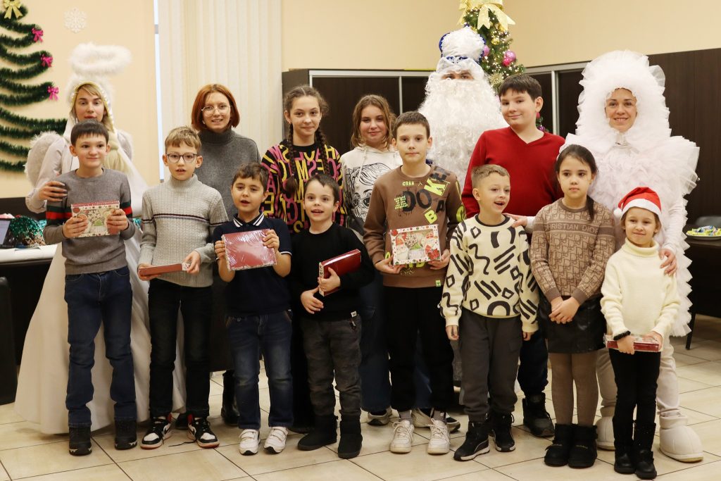Профспілка КП «Ритуал» ХМР привітала діточок працівників підприємства з Днем Святого Миколая